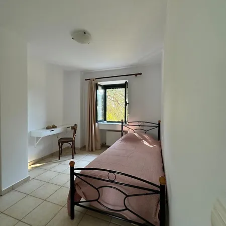 Large Near The Sea 度假居 *